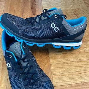 OnCloud mens cloudsurfer running shoes